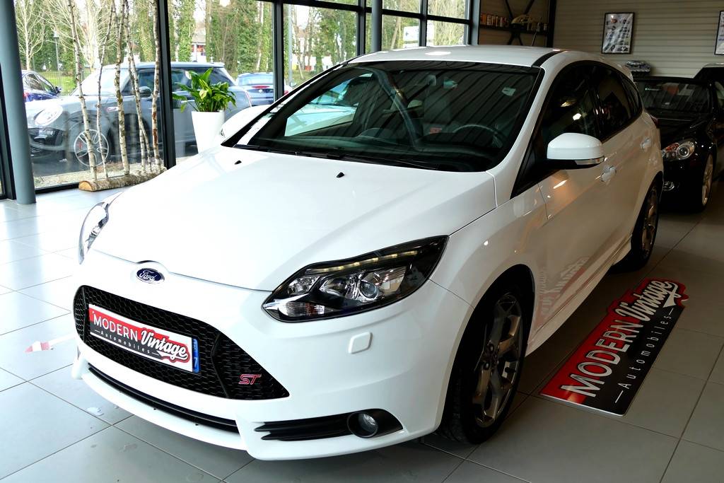 Ford Focus ST 2.0 Ecoboost 250cv 3