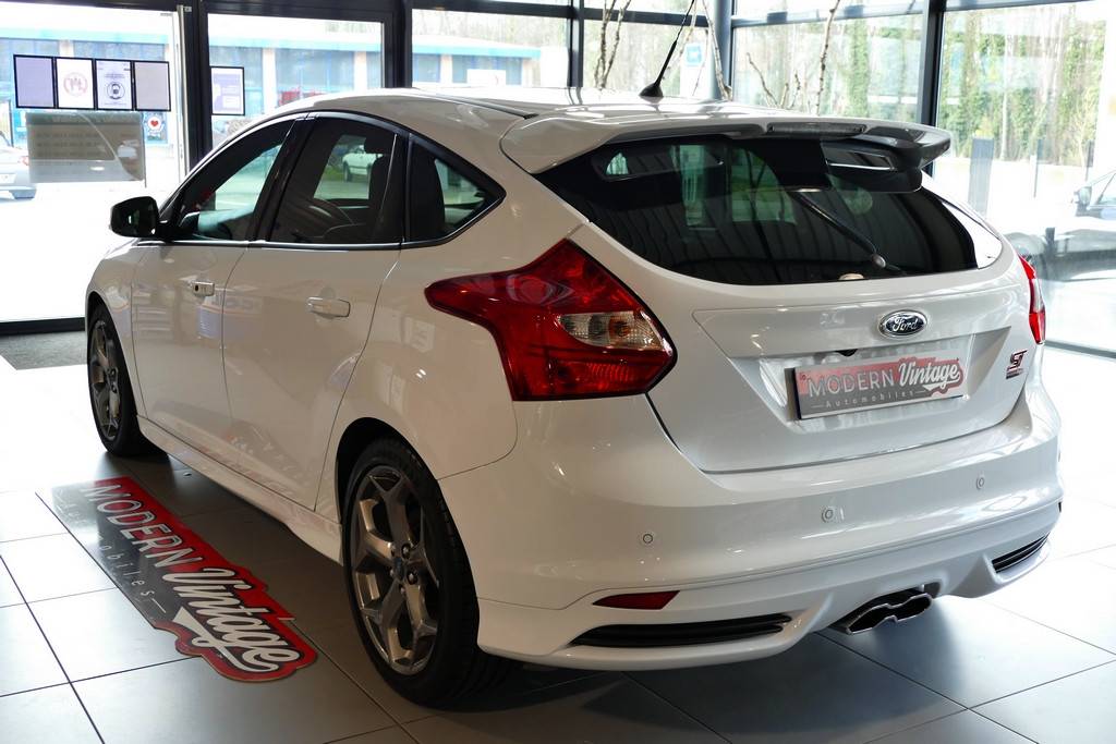 Ford Focus ST 2.0 Ecoboost 250cv 14