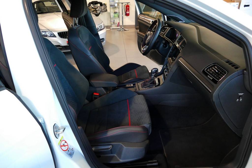 Volkswagen Golf VII GTI Performance 245 DSG Facelift 5