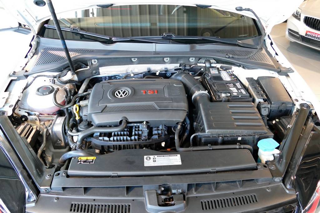 Volkswagen Golf VII GTI Performance 245 DSG Facelift 13