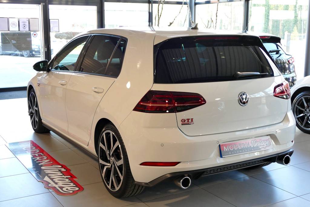 Volkswagen Golf VII GTI Performance 245 DSG Facelift 14