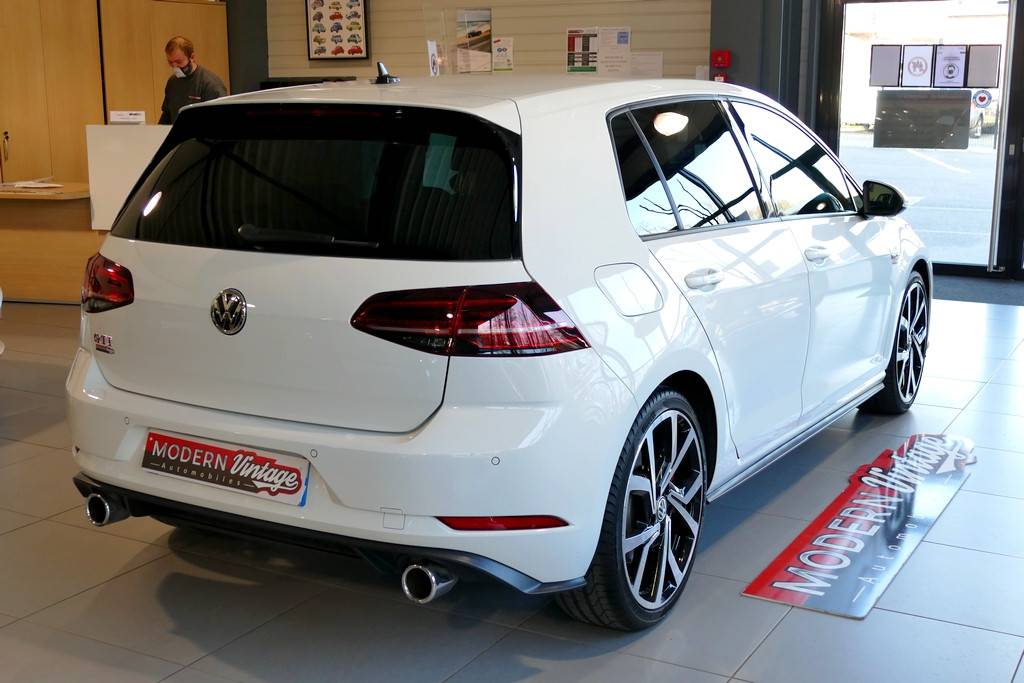 Volkswagen Golf VII GTI Performance 245 DSG Facelift 16