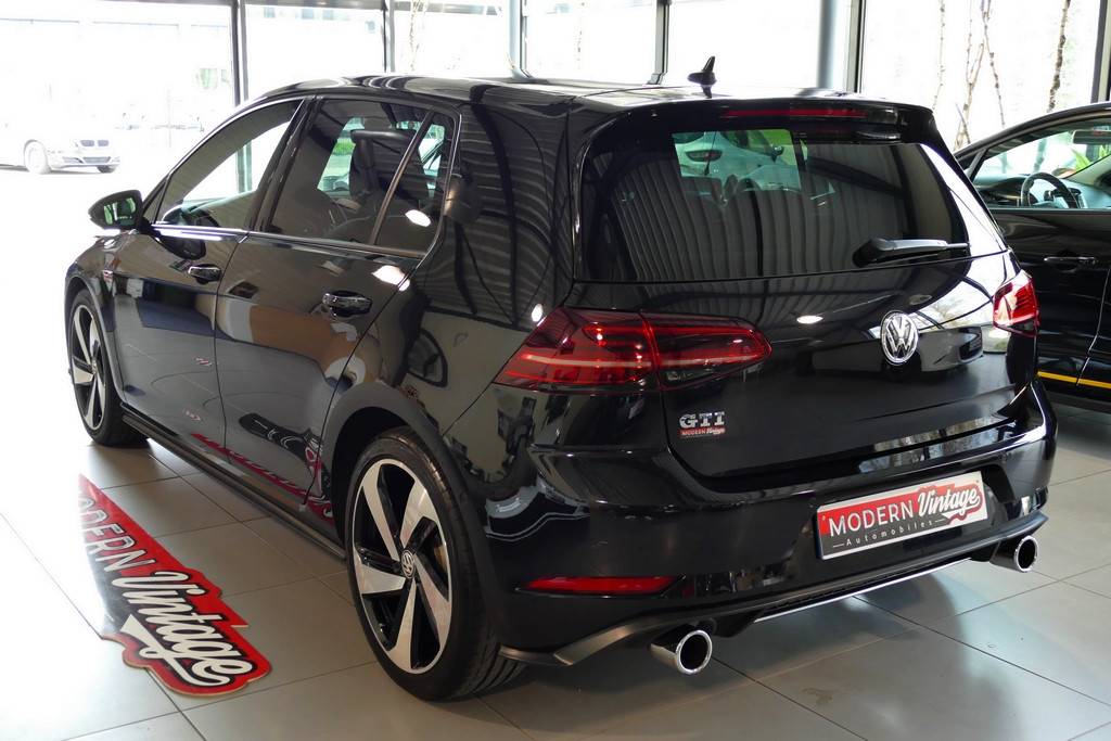 Volkswagen Golf VII GTI 230cv DSG Facelift 14