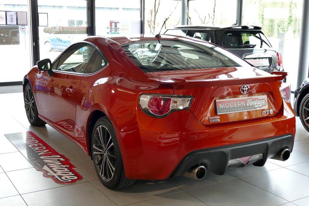 Toyota GT86 2.0 D-4S 200cv 14