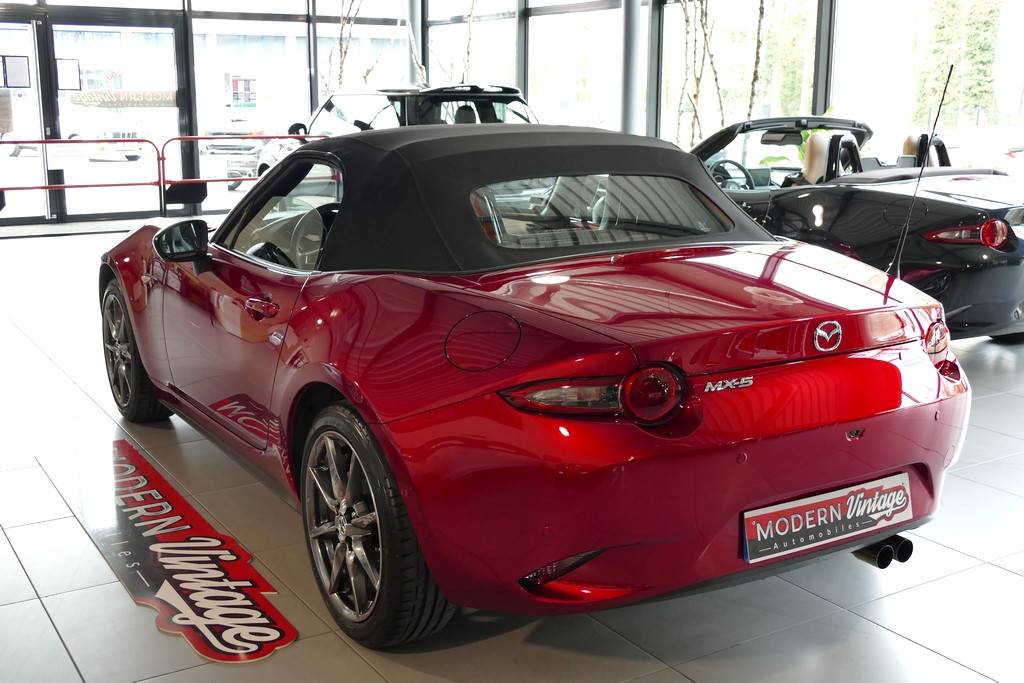 Mazda MX-5 Roadster ND 2.0 184 Signature 13