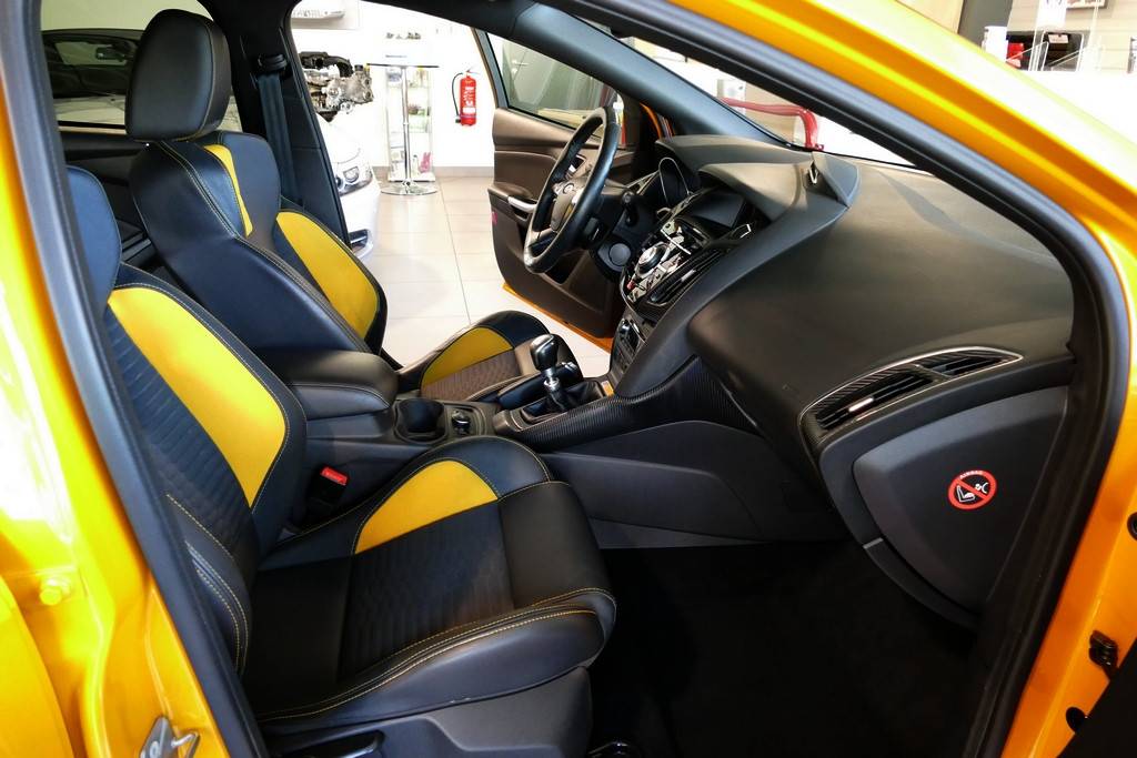 Ford Focus ST 2.0 Ecoboost 250cv 5