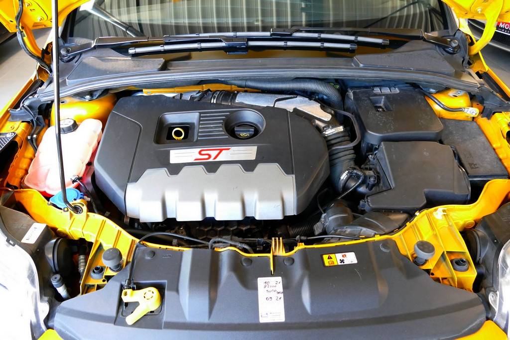 Ford Focus ST 2.0 Ecoboost 250cv 15