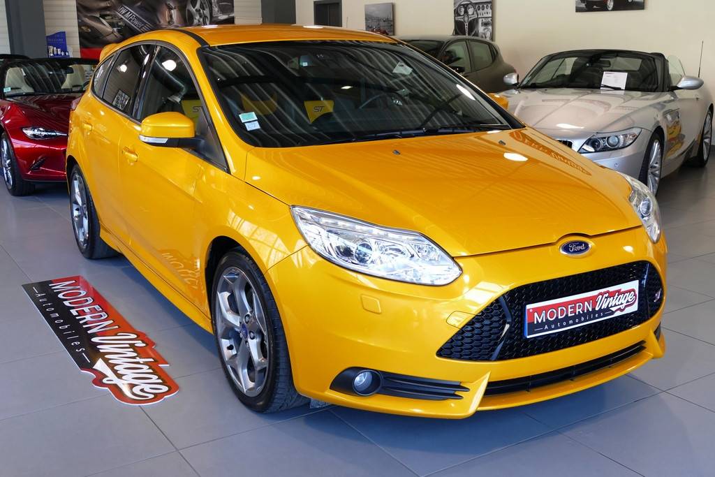 Ford Focus ST 2.0 Ecoboost 250cv 17