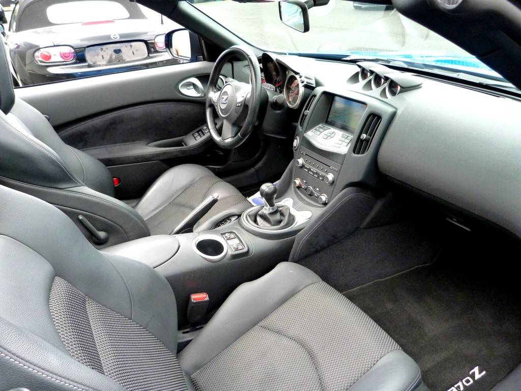 Nissan 370 Z Roadster 3.7 328cv 6