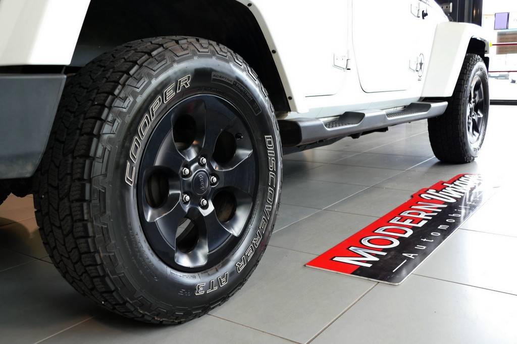 Jeep Wrangler Unlimited 2.8 CRD 200cv Sahara 15