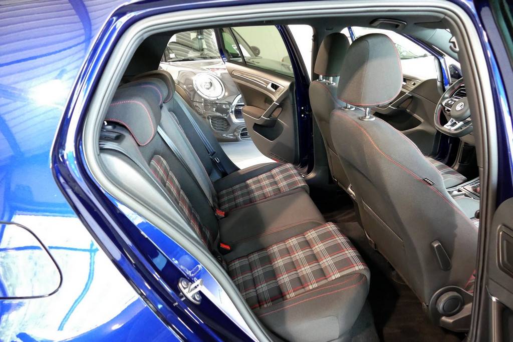 Volkswagen Golf VII GTI Performance 245 DSG Facelift 4