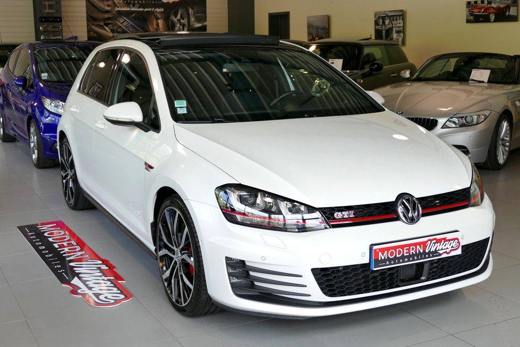 Volkswagen Golf VII GTI Performance 230cv DSG 17