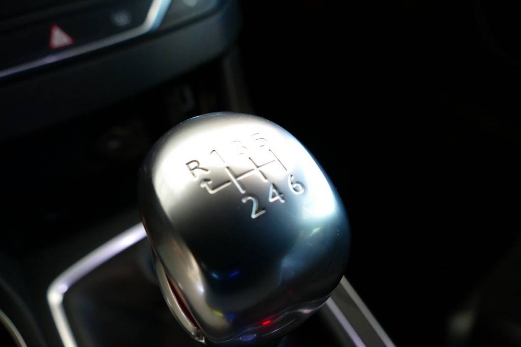 Peugeot 308 GTi 1.6 THP 272cv 9