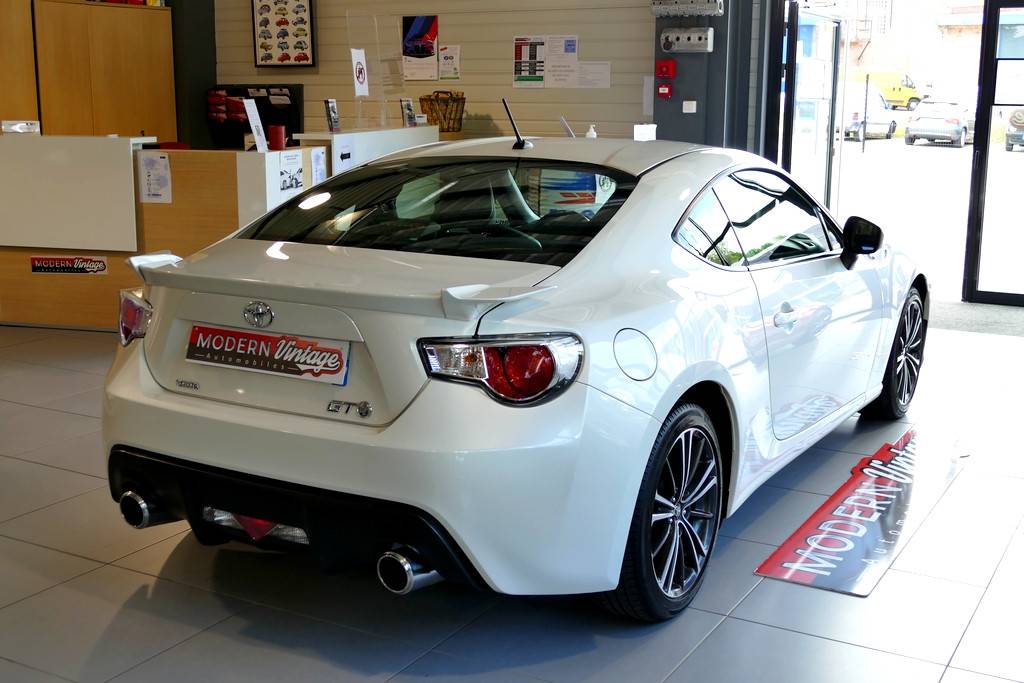 Toyota GT86 2.0 D-4S 200cv 13