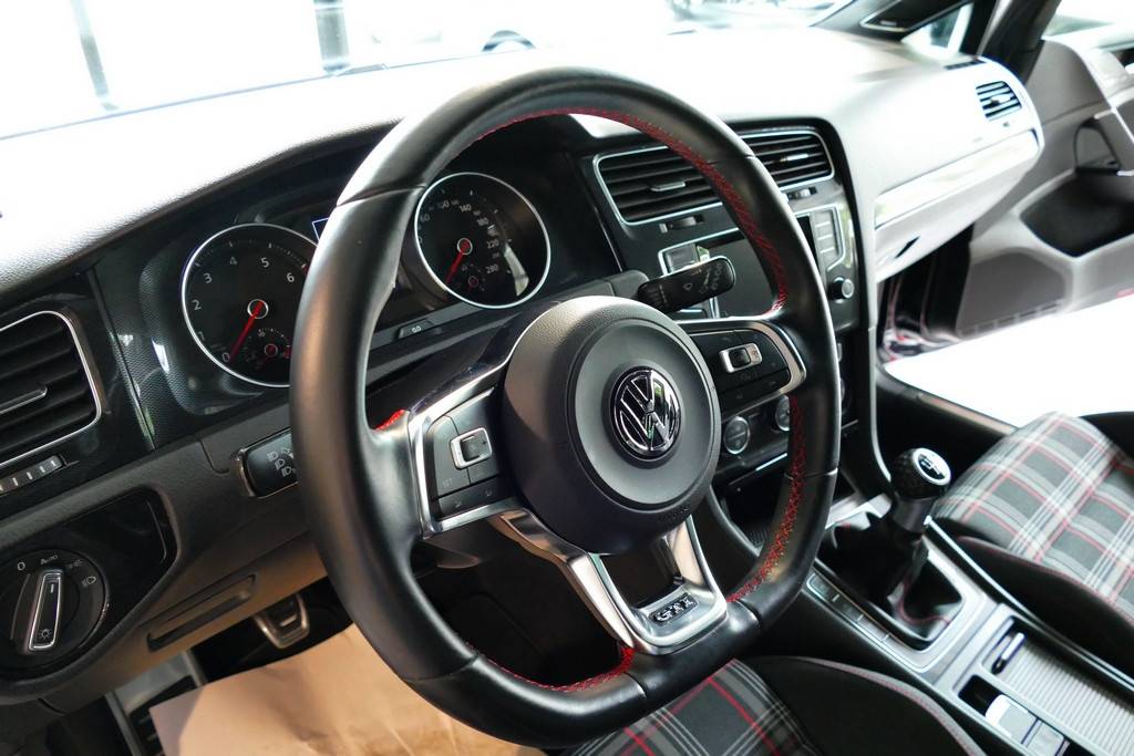 Volkswagen Golf VII GTI Performance 230cv 6