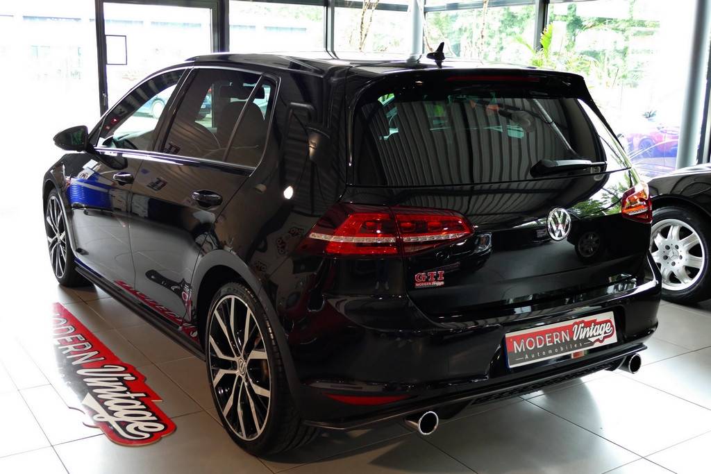 Volkswagen Golf VII GTI Performance 230cv 14