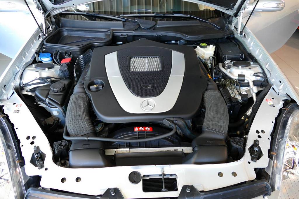 Mercedes-Benz SLK 350 V6 7G-Tronic 272cv 8