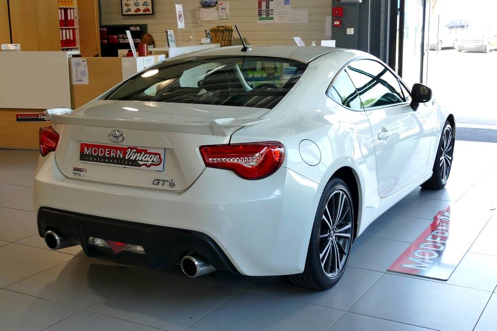 Toyota GT86 2.0 D-4S 200cv 13