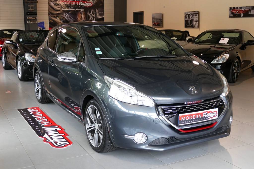 Peugeot 208 GTi 1.6 THP 200cv 15