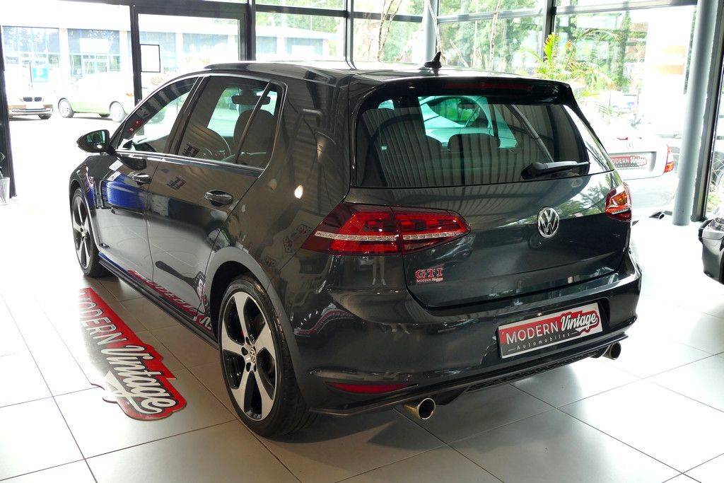 Volkswagen Golf VII GTI Performance 230cv DSG 13