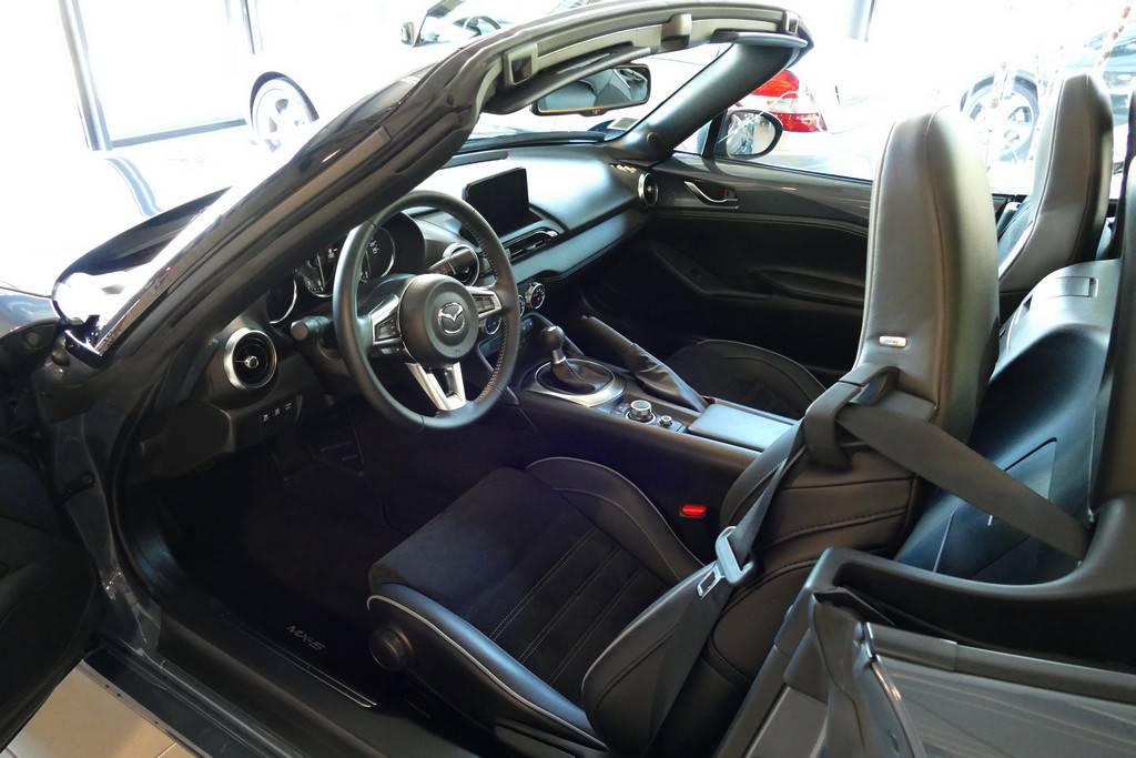 Mazda MX-5 Roadster ND 2.0 184 Selection Recaro 18