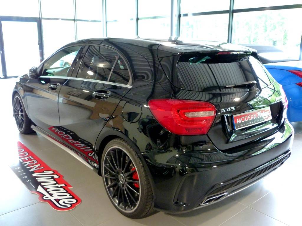 Mercedes-Benz A45 AMG 4MATIC 10