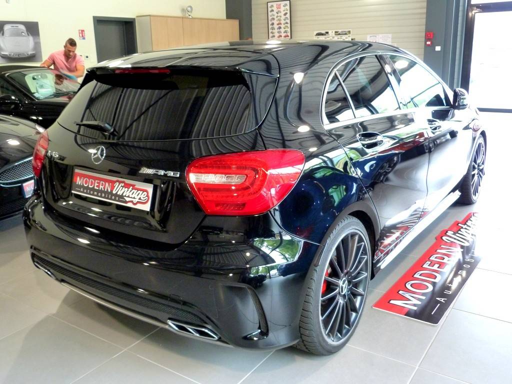 Mercedes-Benz A45 AMG 4MATIC 11