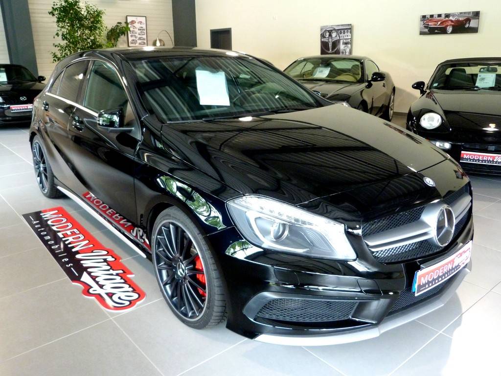 Mercedes-Benz A45 AMG 4MATIC 12