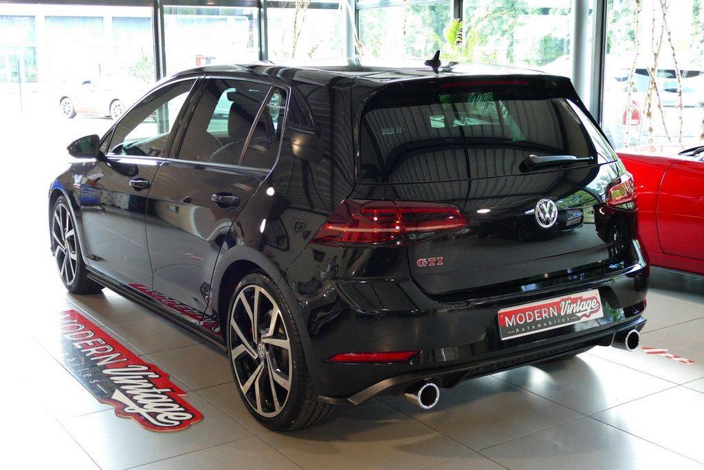 Volkswagen Golf VII GTI Performance 245 DSG Facelift 12