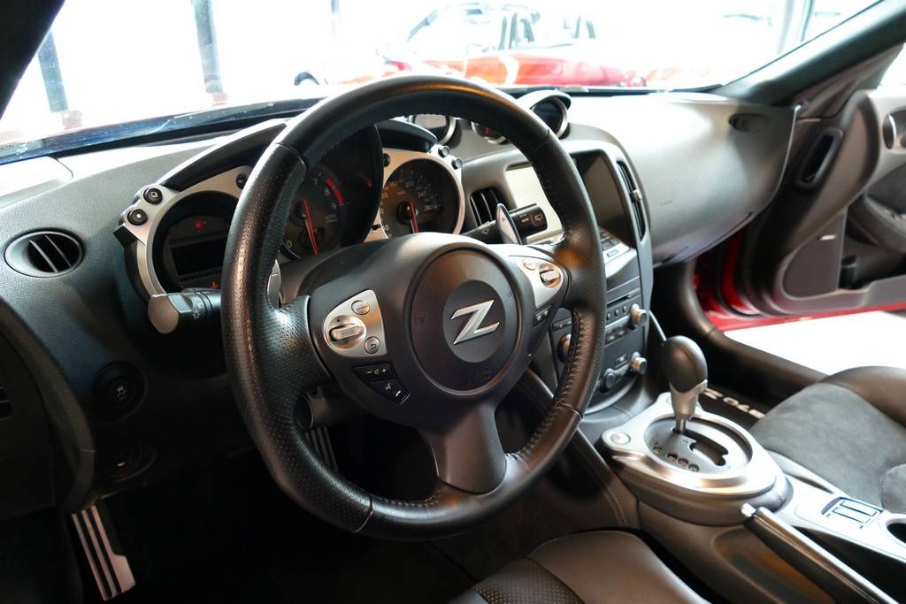 Nissan 370Z Coupe 3.7 V6 328cv Pack BVA7 4