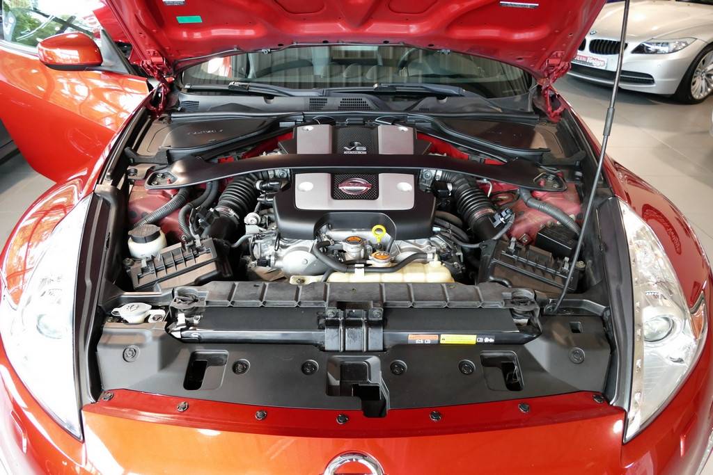 Nissan 370Z Coupe 3.7 V6 328cv Pack BVA7 11