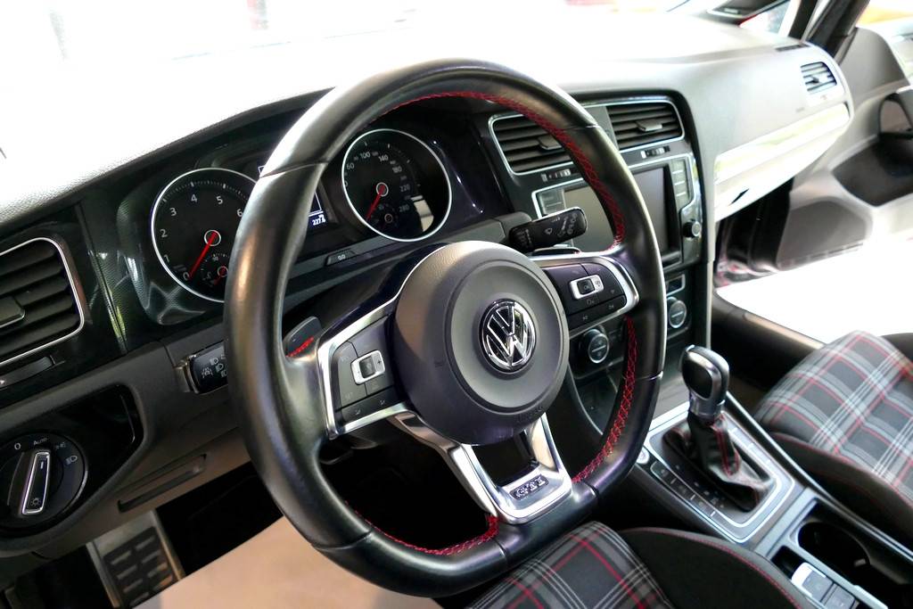 Volkswagen Golf VII GTI Performance 230cv DSG 5
