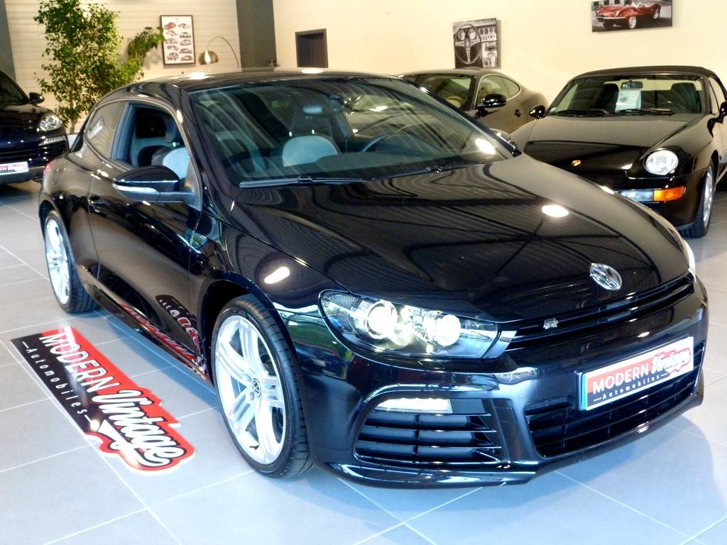 Volkswagen Scirocco R 2.0 TSI 265 10