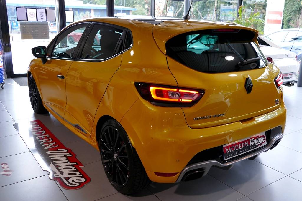 Renault Clio 4 RS Trophy 220 EDC 14