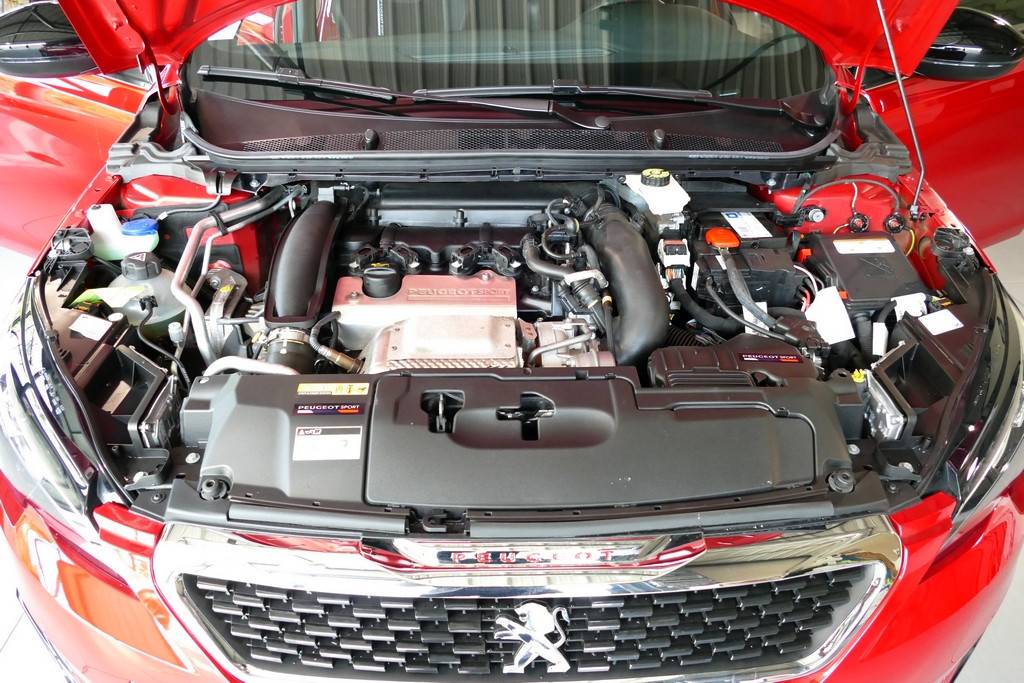 Peugeot 308 GTi 1.6 THP 272cv 13