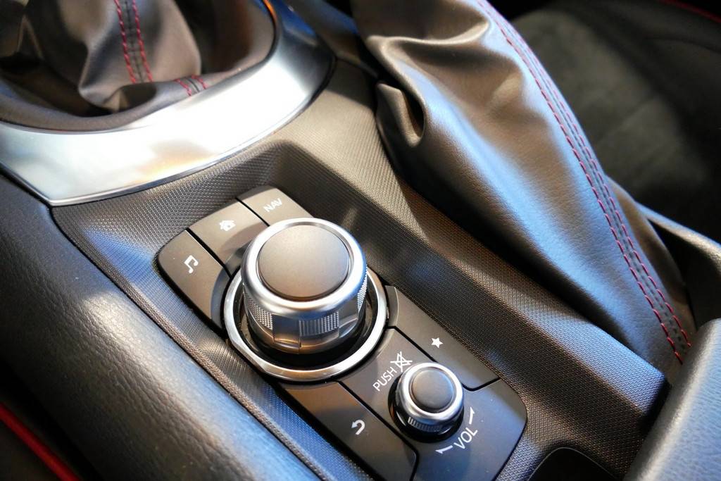 Mazda MX-5 ND RF 2.0 184cv Selection Pack Sport 6