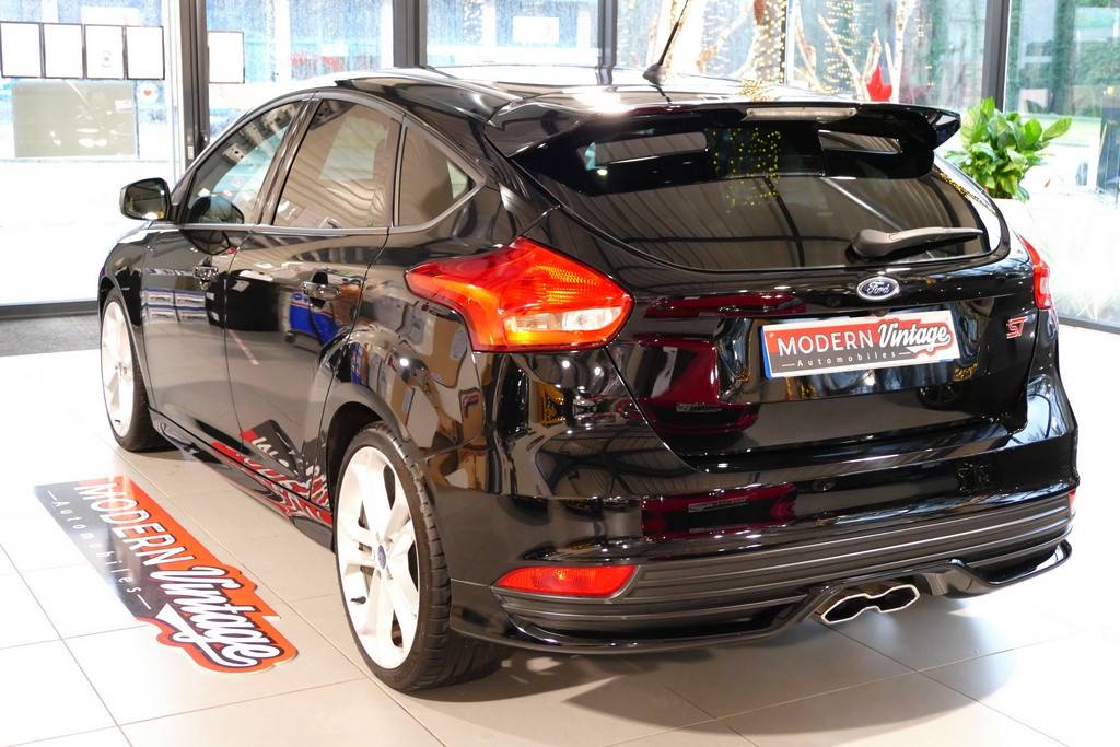 Ford Focus ST 2.0 Ecoboost 250cv 13