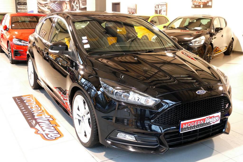 Ford Focus ST 2.0 Ecoboost 250cv 15