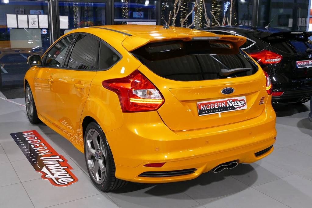 Ford Focus ST 2.0 Ecoboost 250cv 13