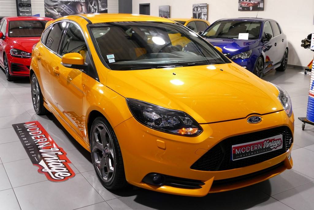 Ford Focus ST 2.0 Ecoboost 250cv 15