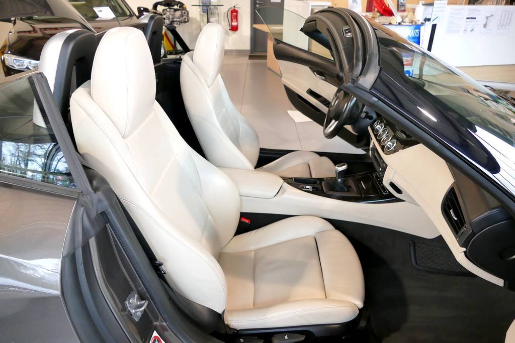 BMW Z4 Roadster sDrive 23i 204cv Design Pure White 17