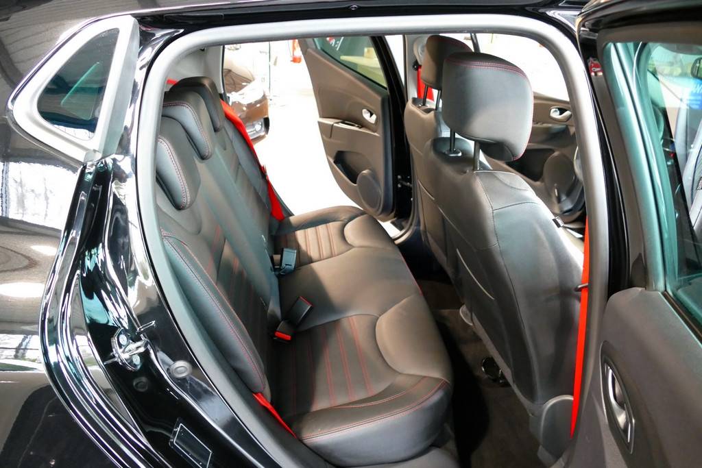 Renault Clio 4 RS18 Trophy 220 EDC 4