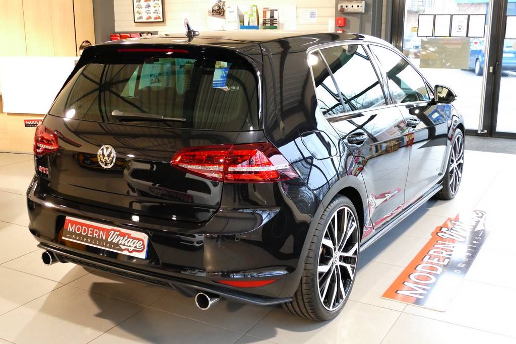 Volkswagen Golf VII GTI Performance 230cv DSG 15