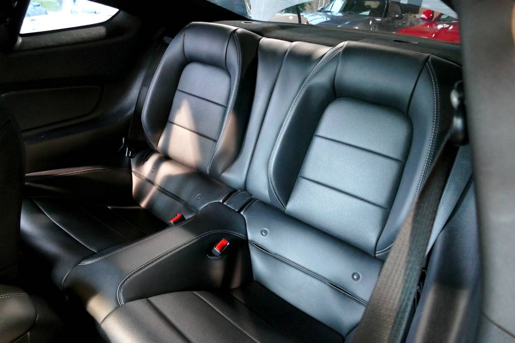 Ford Mustang GT 5.0 V8 Fastback 421cv Ecotaxe Incluse! 19