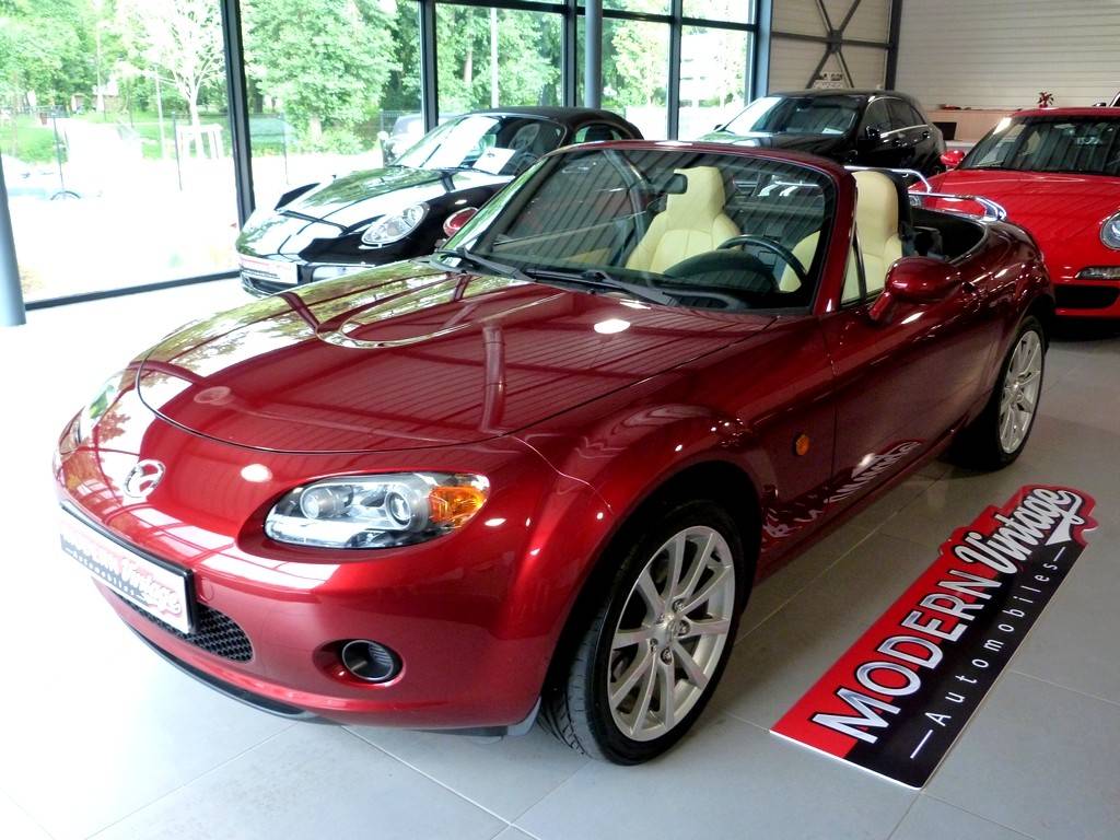 Mazda MX-5 2.0 160 Roadster Elegance 3