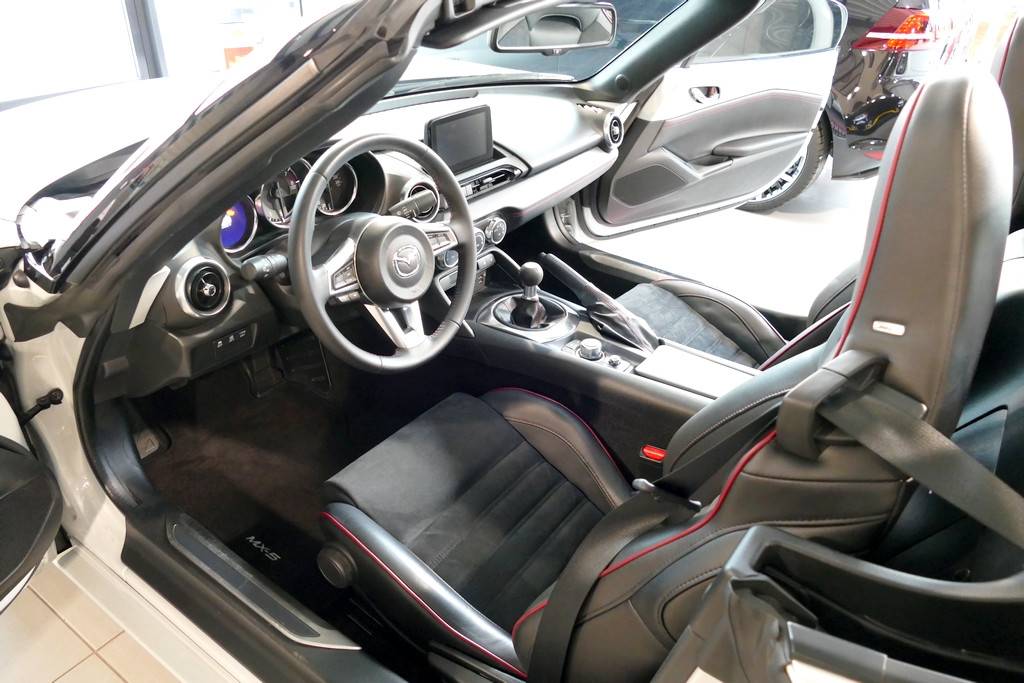 Mazda MX-5 Roadster ND 2.0 184 Selection Recaro 19