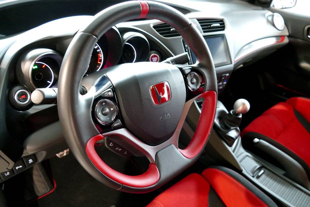 Honda Civic Type R GT 2.0 V-Tec Turbo 7