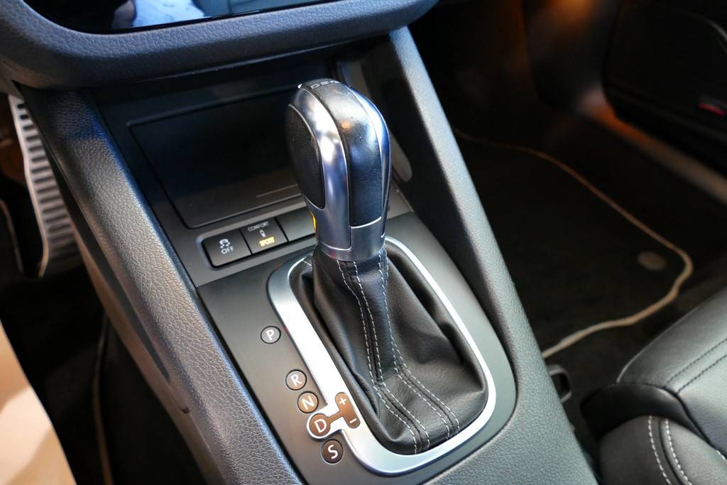 Volkswagen Scirocco R 2.0 TSI 265cv DSG6 8