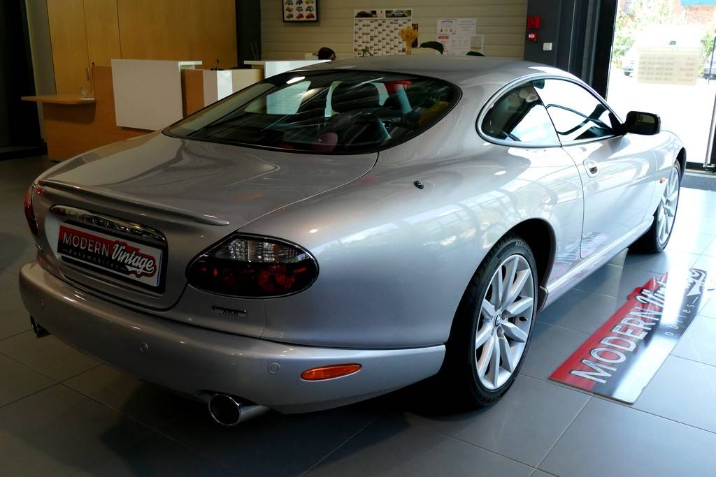 Jaguar XK8 Coupe 4.2 V8 Final Edition 16