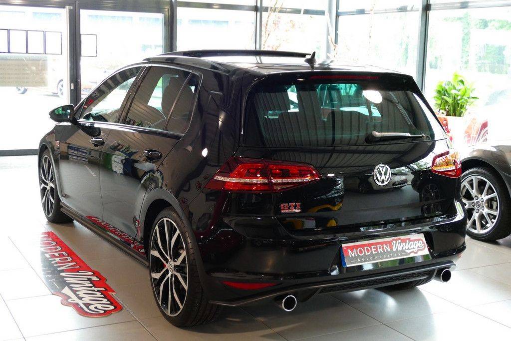 Volkswagen Golf VII GTI Performance 230cv DSG 14